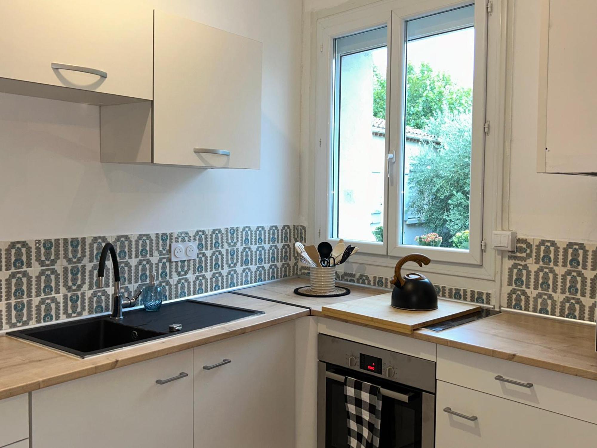 Spacieux T2 Climatise - Pres Du Centre Apartment